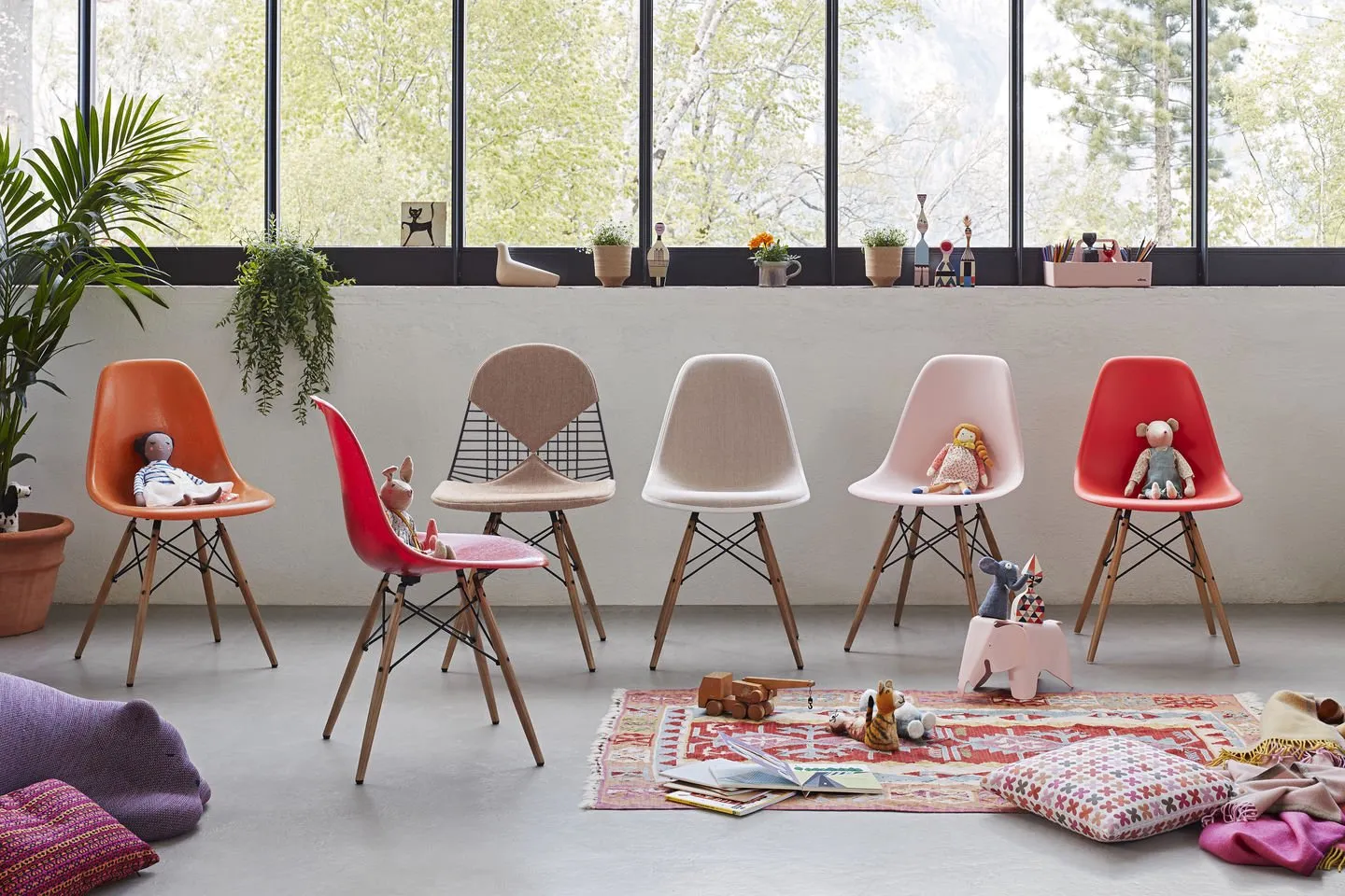 Eames Fiberglass DSW