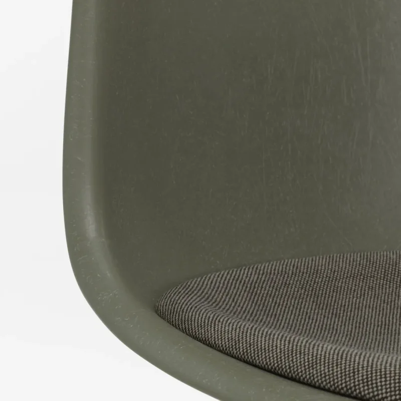 Eames Fiberglass DSX with cushion
