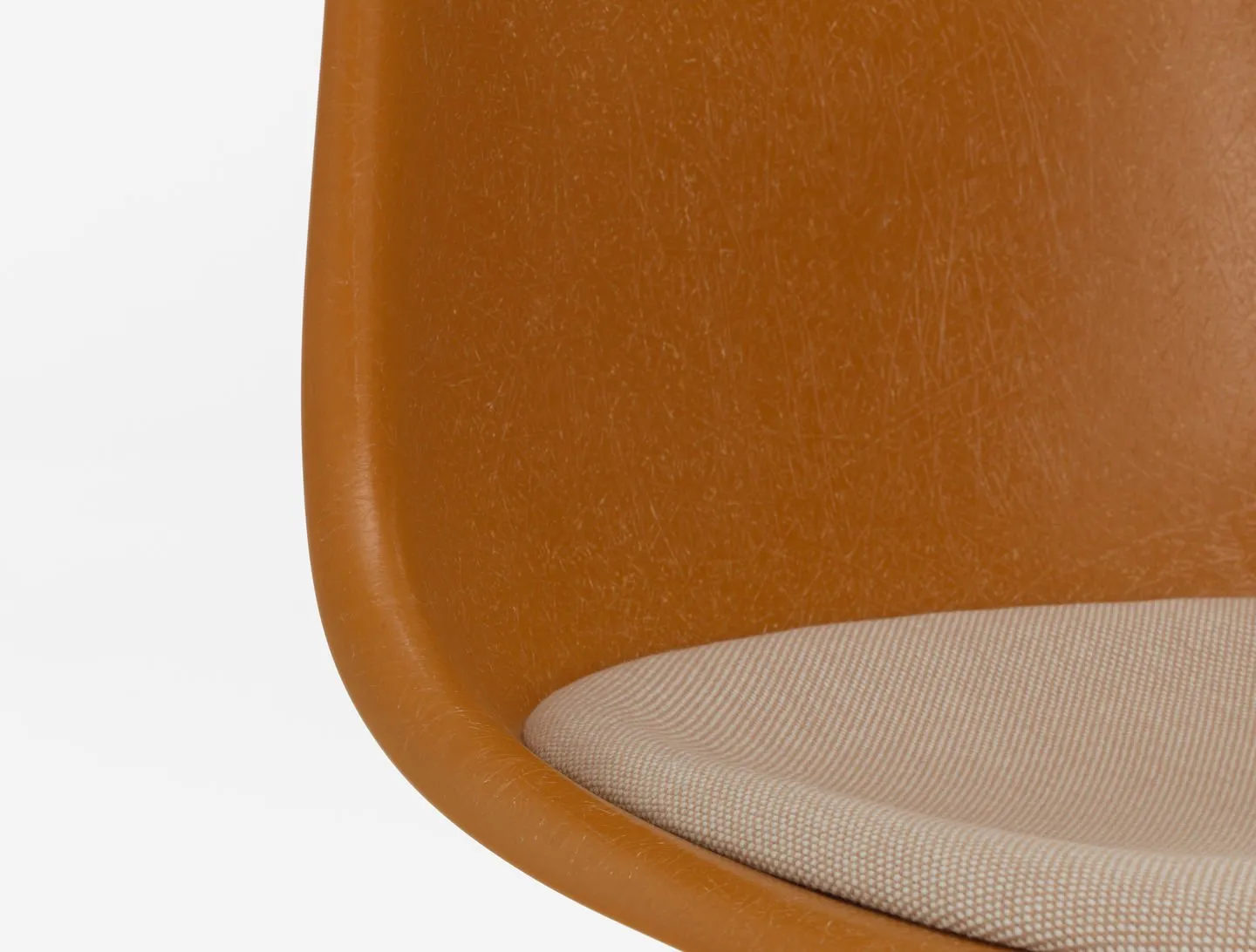 Eames Fiberglass DSX with cushion