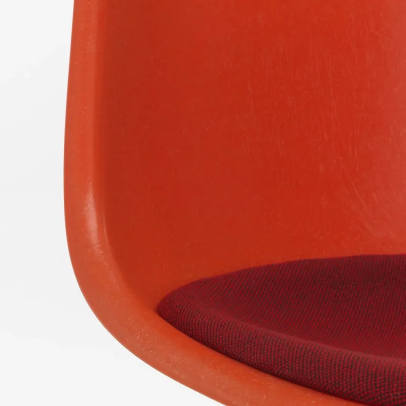 Eames Fiberglass DSX with cushion