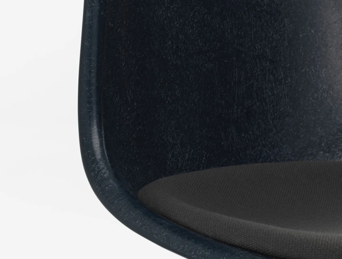 Eames Fiberglass DSX with cushion