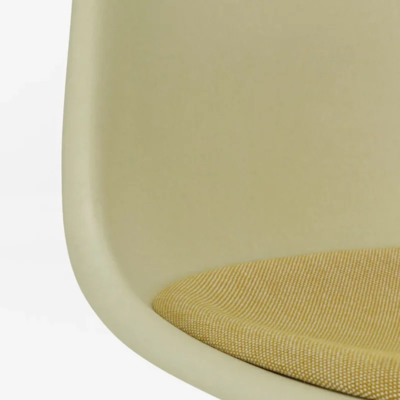 Eames Fiberglass DSX with cushion
