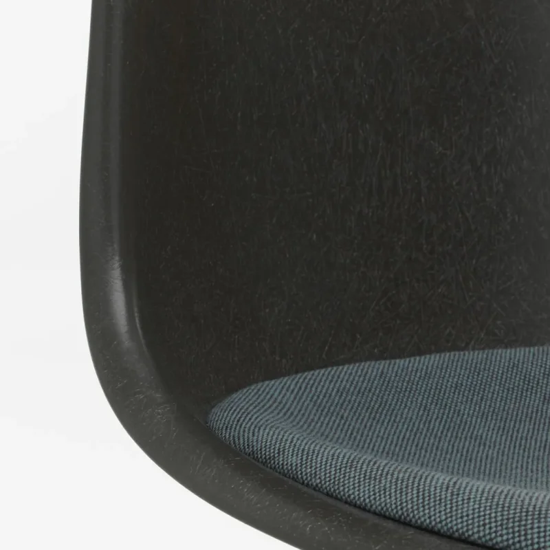 Eames Fiberglass DSX with cushion