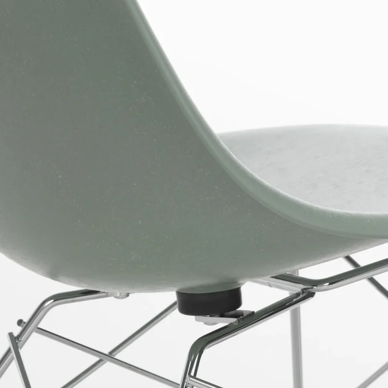 Eames Fiberglass Chair LSR – Vitra at Mesmetric