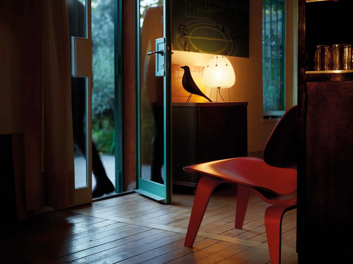 Eames House Bird – Vitra at Mesmetric