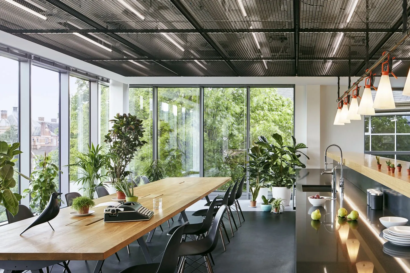 Eames House Bird – Vitra at Mesmetric