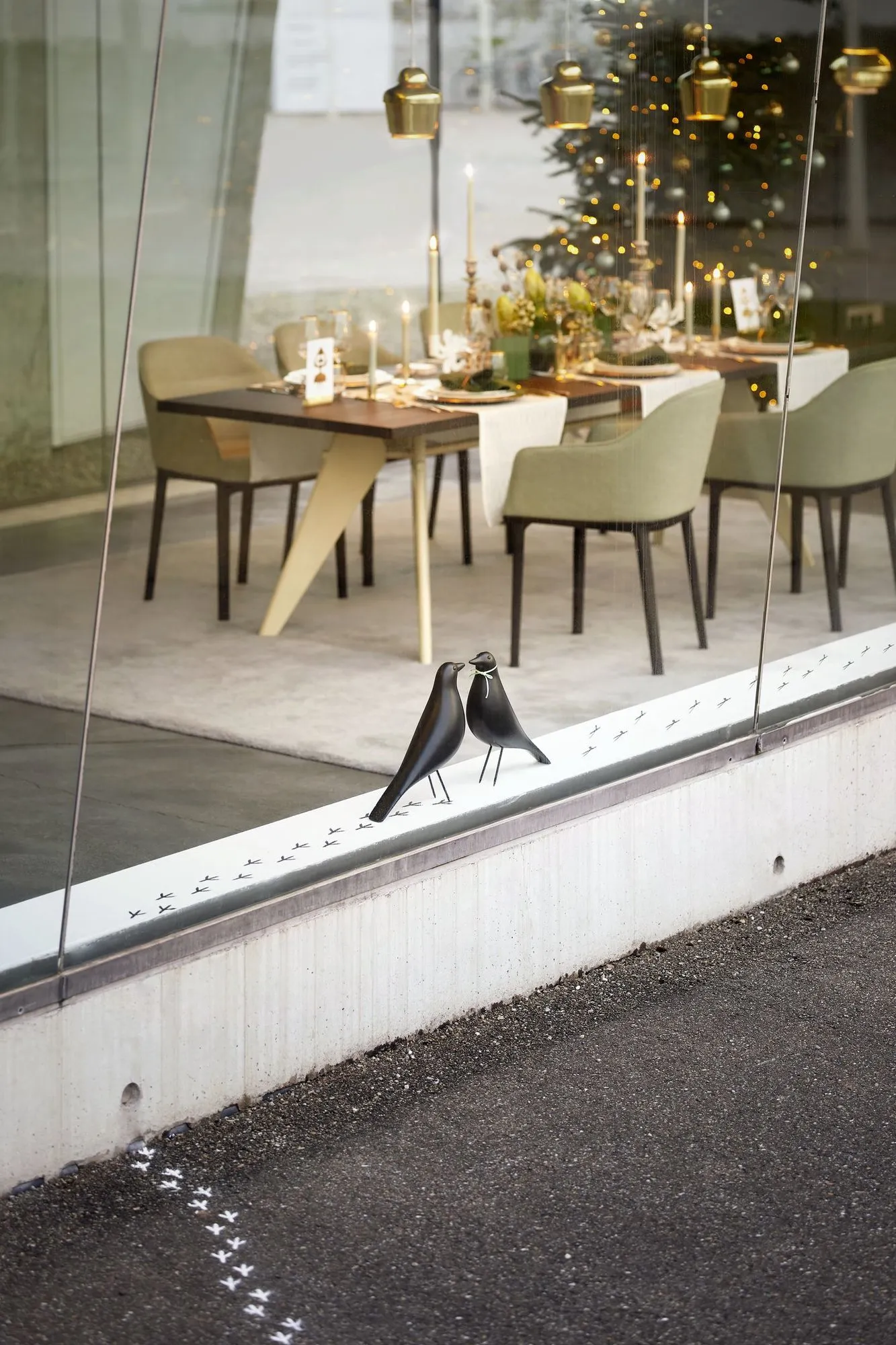 Eames House Bird – Vitra at Mesmetric