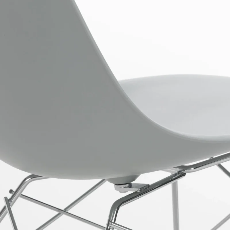 Eames Plastic Chair RE LSR - Vitra w Mesmetric
