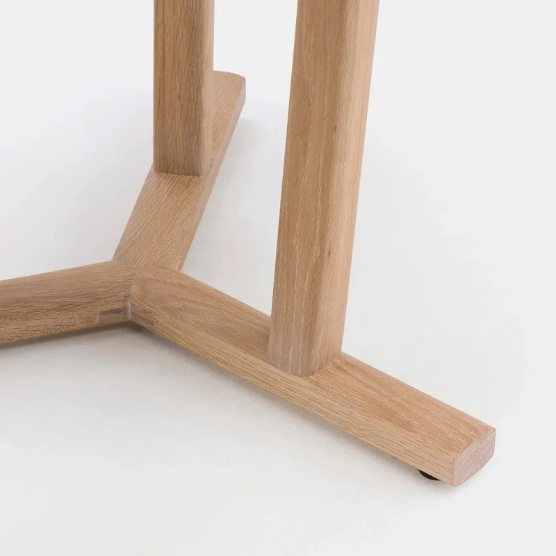 764RM/RT Shaker Dining