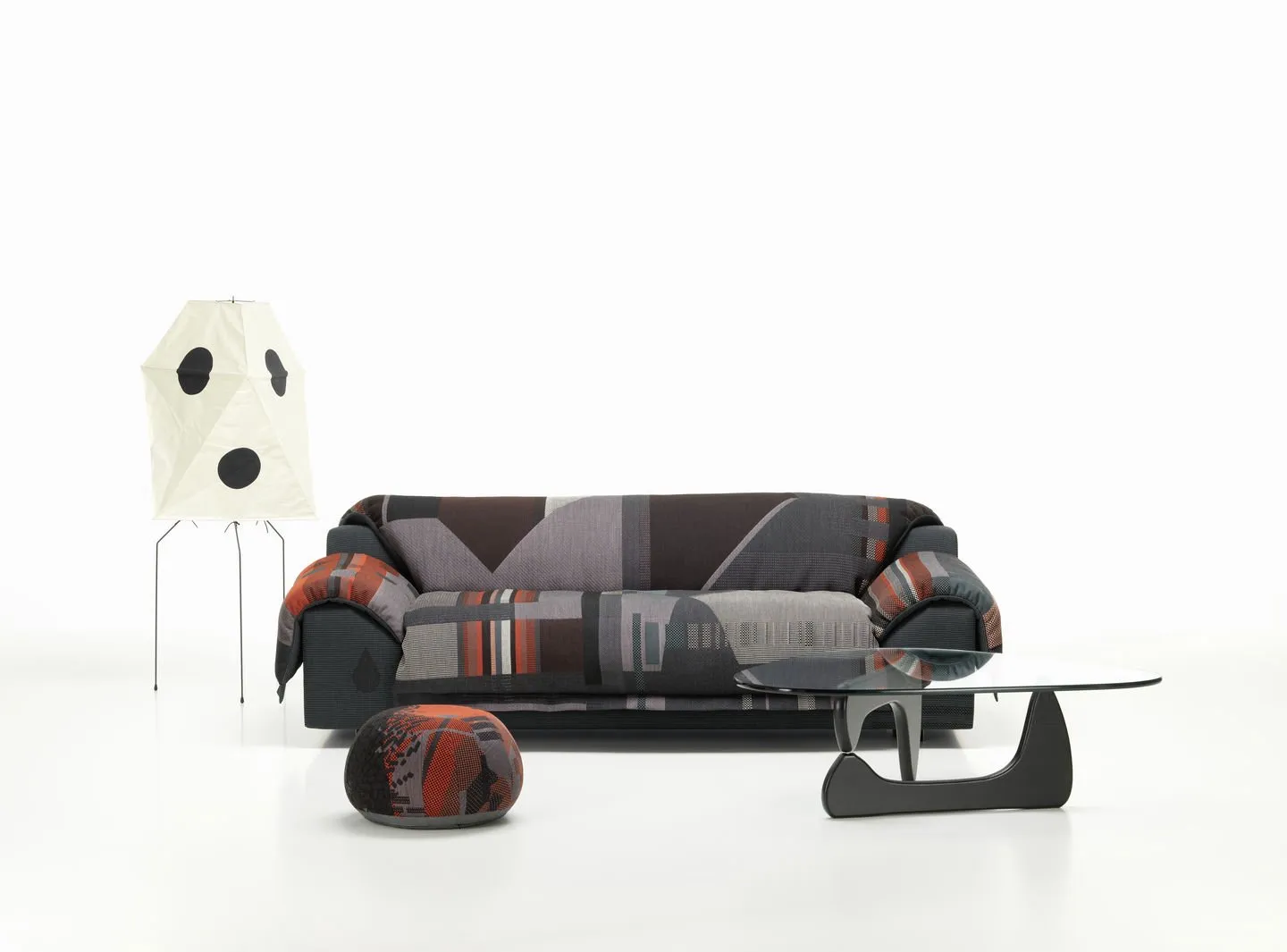 Akari UF3-Q - Vitra w Mesmetric