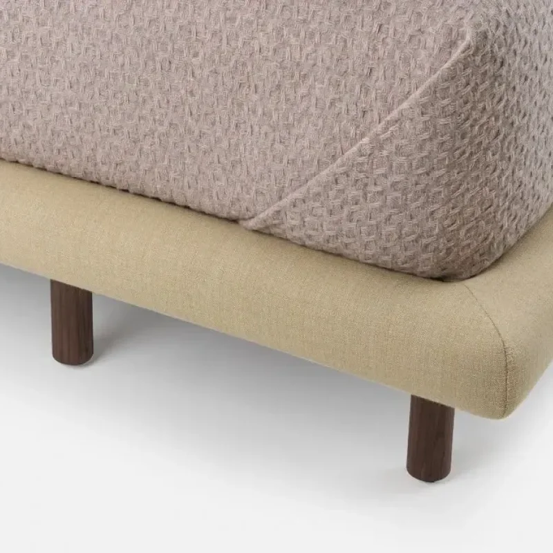 768 Frame Bed With Arms - De La Espada w Mesmetric