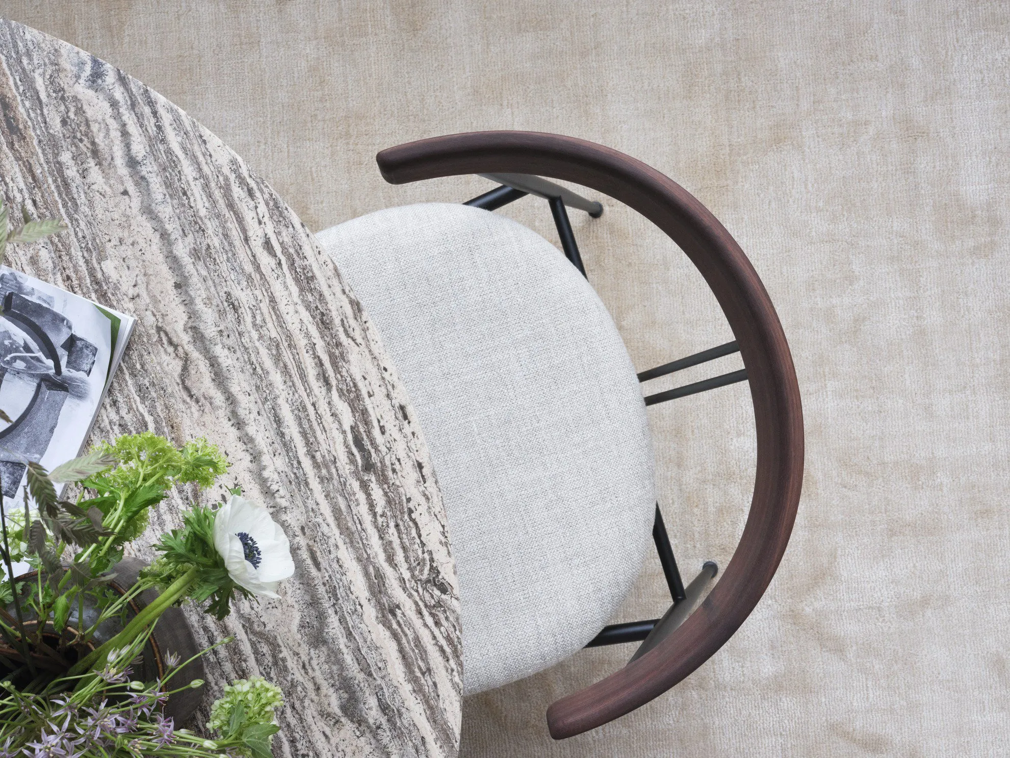 Epic dining table travertine - Gubi.dk w Mesmetric