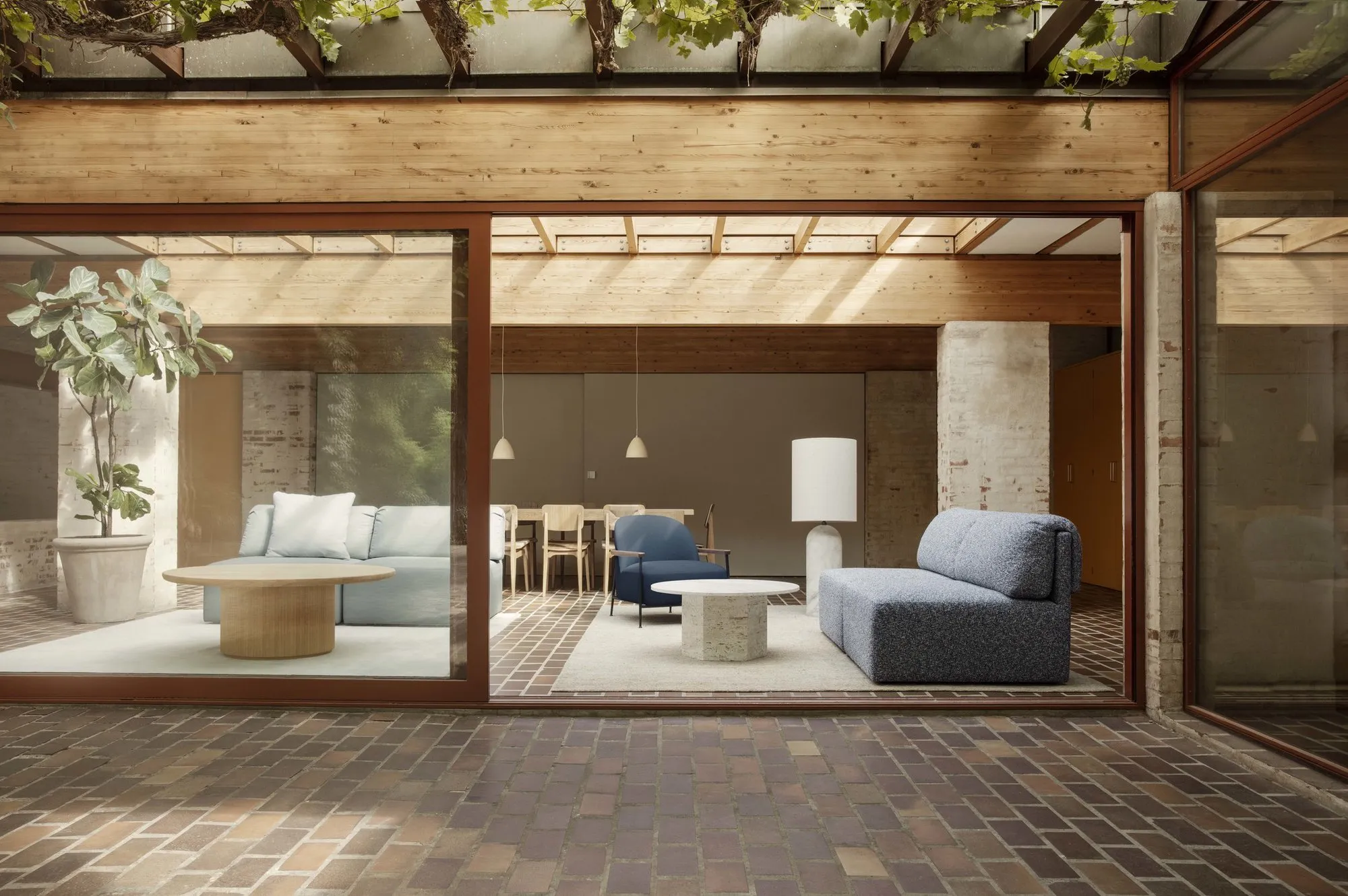 Epic travertine - Gubi.dk w Mesmetric