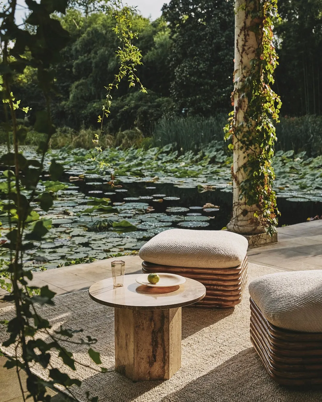 Epic travertine - Gubi.dk w Mesmetric