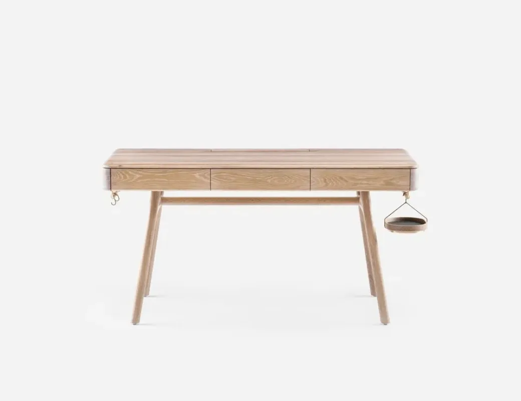 784 Solo Desk - De La Espada w Mesmetric