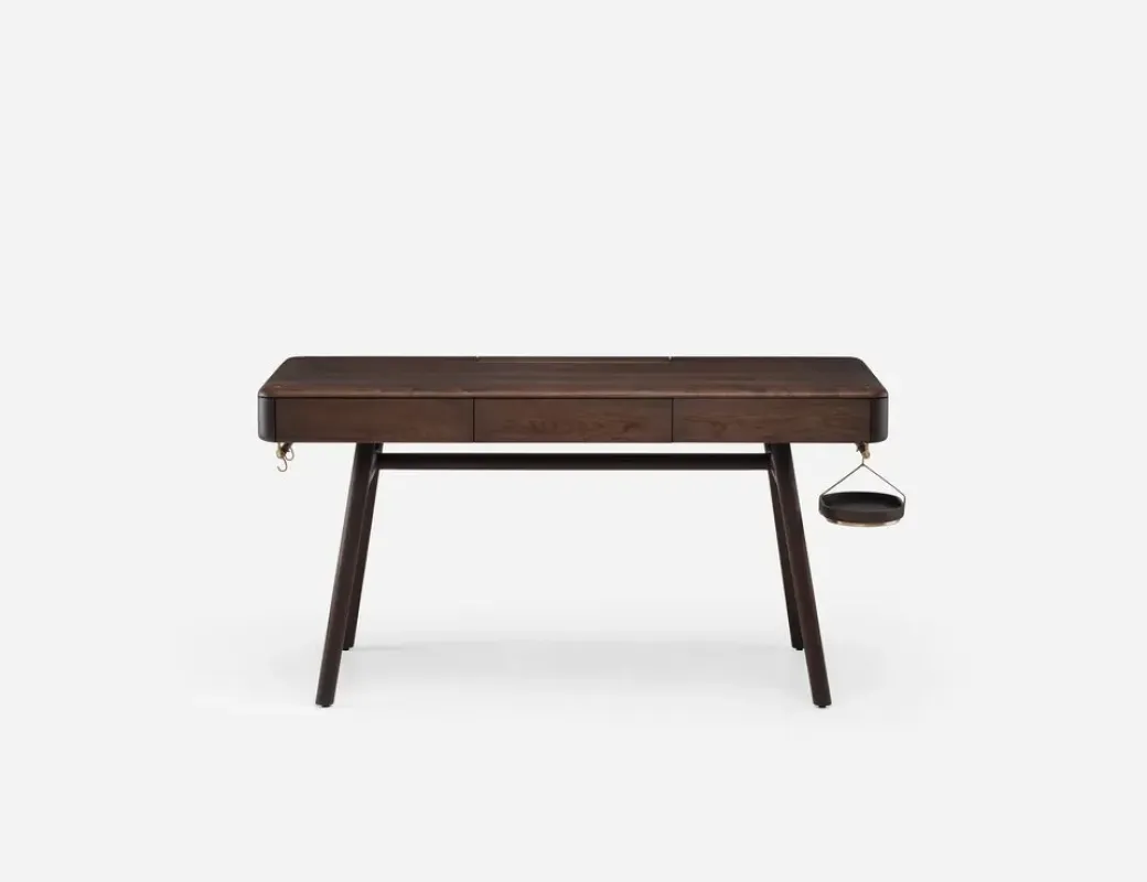 784 Solo Desk - De La Espada w Mesmetric