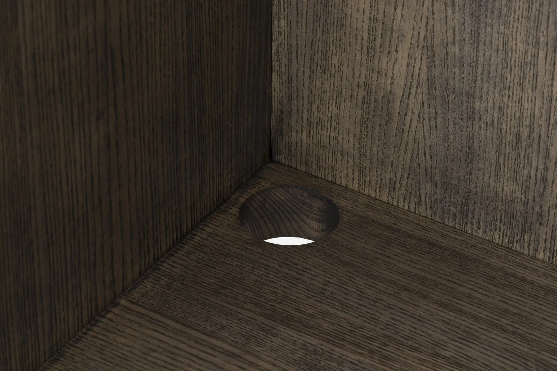 785T Solo Tall Cabinet - De La Espada w Mesmetric