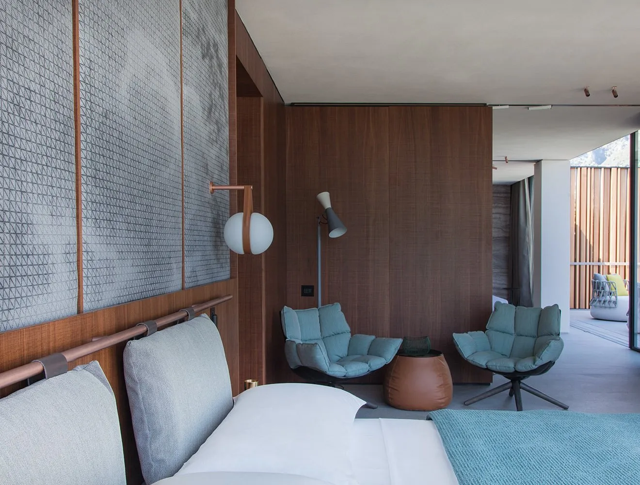 Fat-Fat & Lady-Fat – B&B Italia at Mesmetric