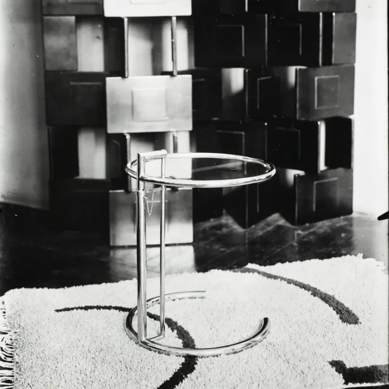 Faubourg rug - ClassiCon w Mesmetric