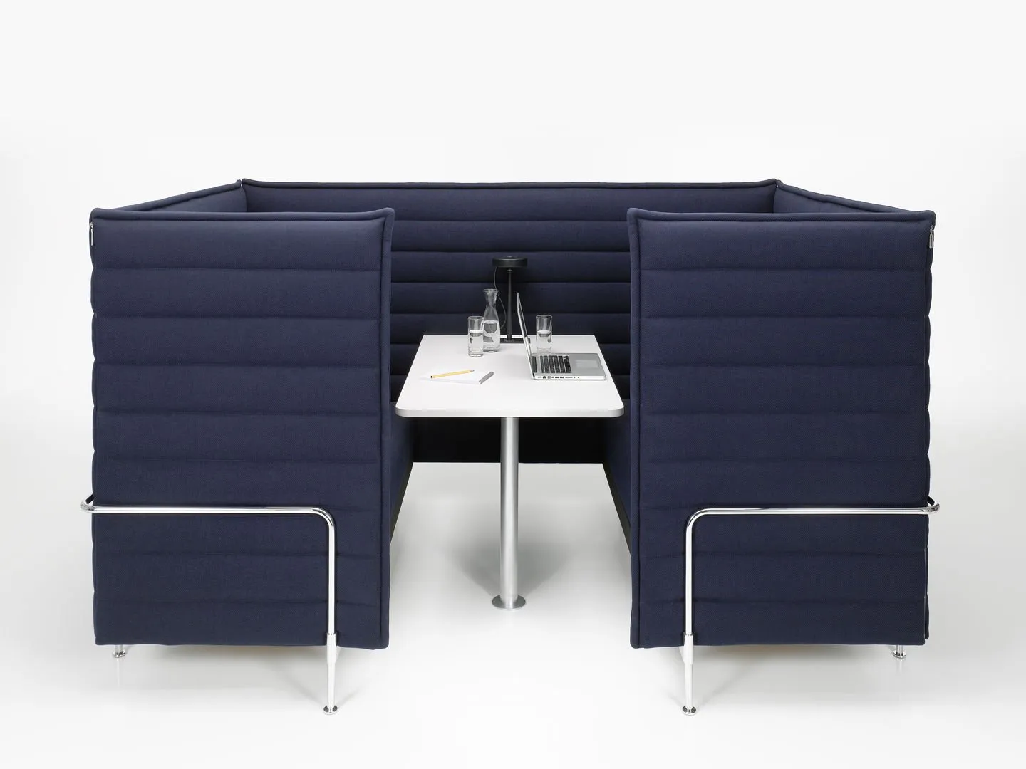 Alcove Cabin - Vitra w Mesmetric