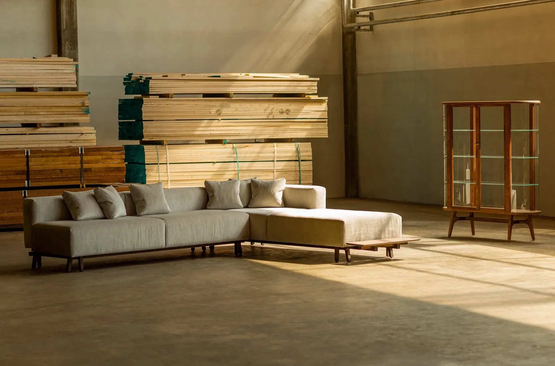 788MA Eight Sofa - De La Espada w Mesmetric