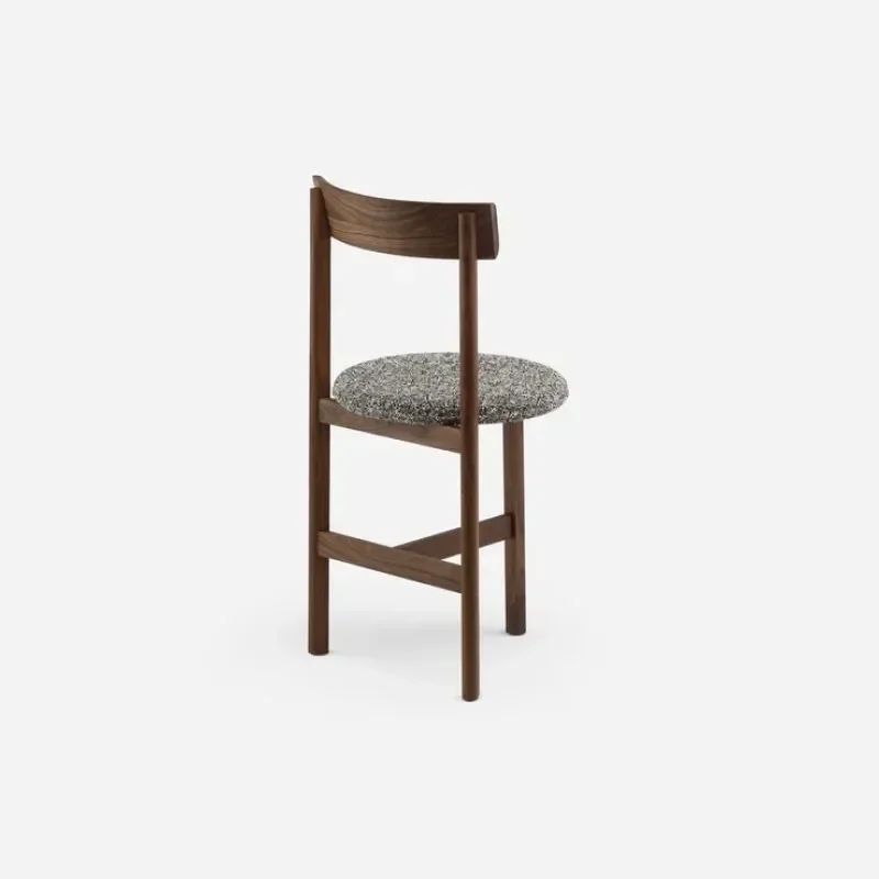 797 Petit 3 Chair - De La Espada w Mesmetric