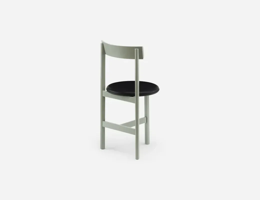 797 Petit 3 Chair - De La Espada w Mesmetric