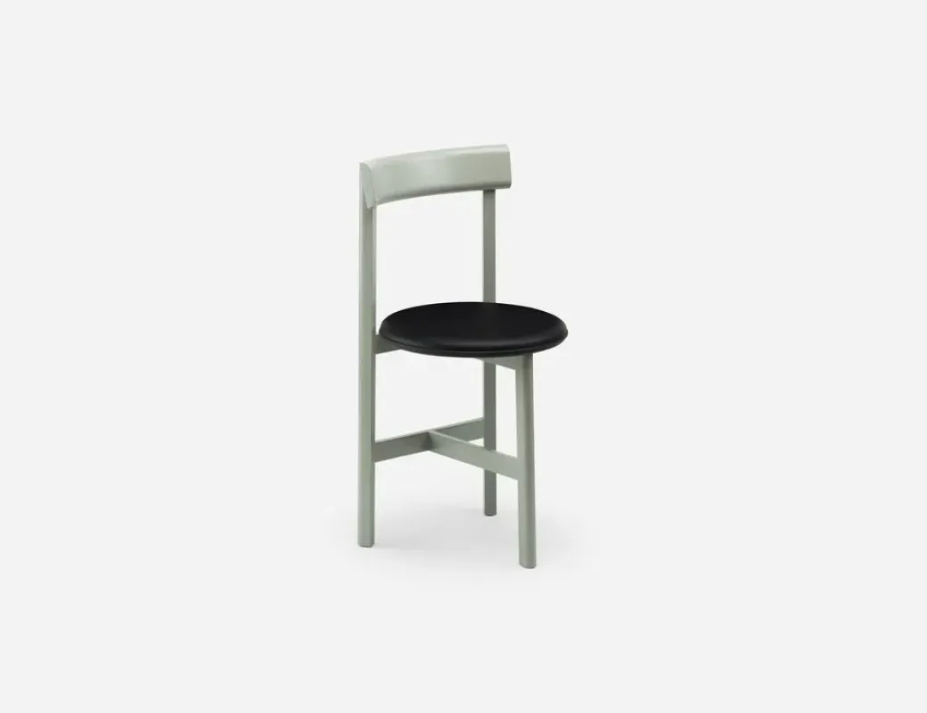 797 Petit 3 Chair - De La Espada w Mesmetric