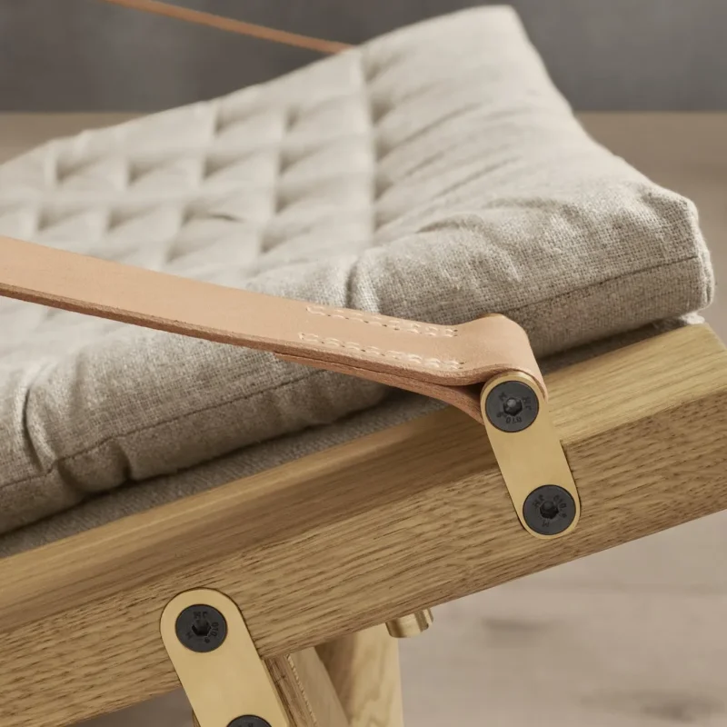 FK10 Plico - Carl Hansen w Mesmetric