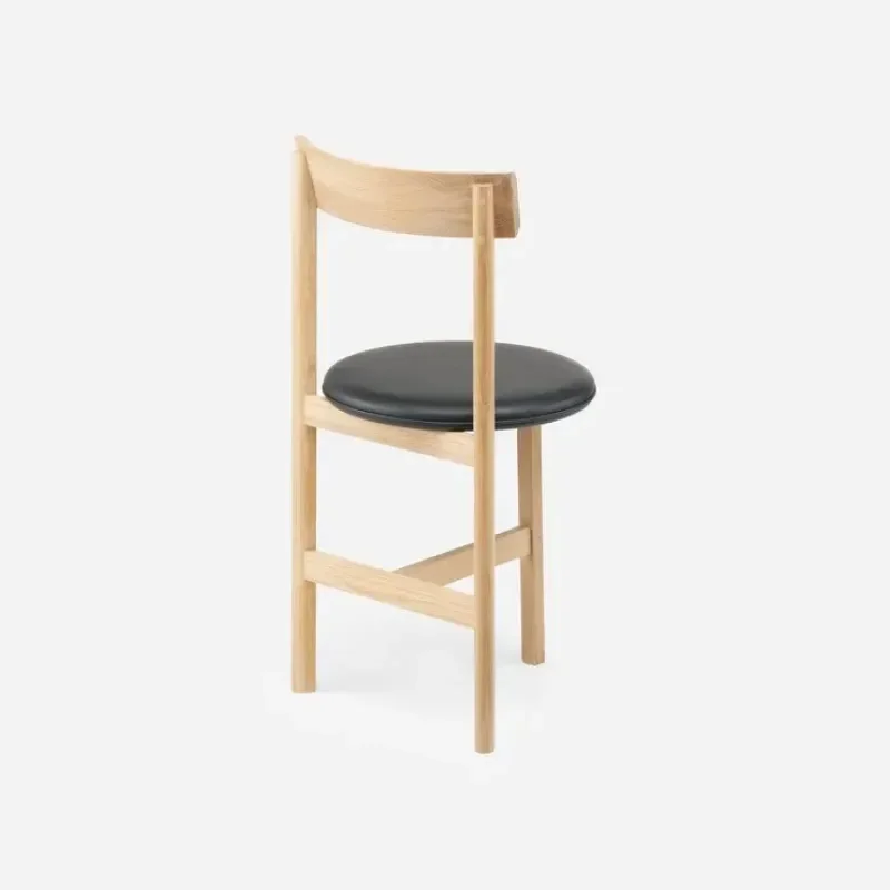 797 Petit 3 Chair - De La Espada w Mesmetric