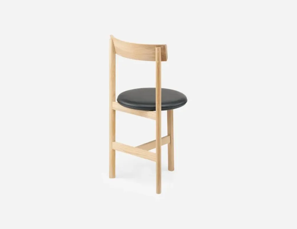 797 Petit 3 Chair - De La Espada w Mesmetric