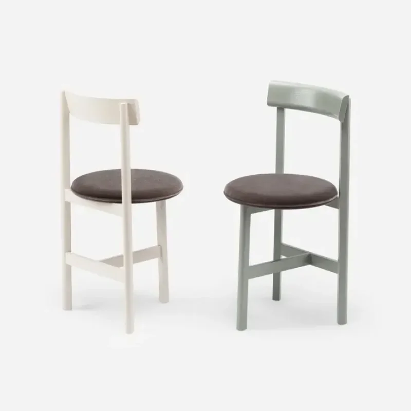 797 Petit 3 Chair - De La Espada w Mesmetric
