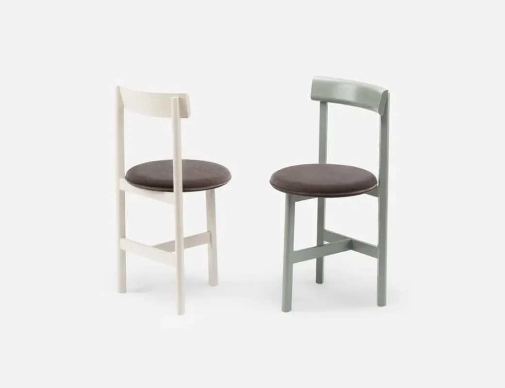 797 Petit 3 Chair - De La Espada w Mesmetric