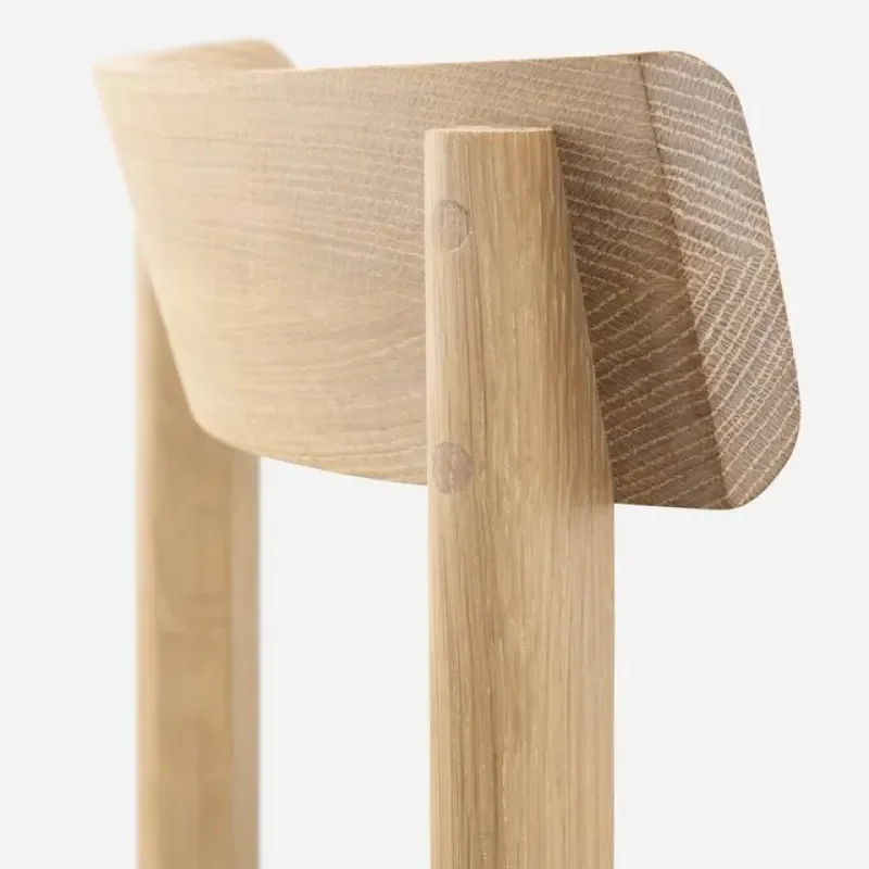 797 Petit 3 Chair - De La Espada w Mesmetric