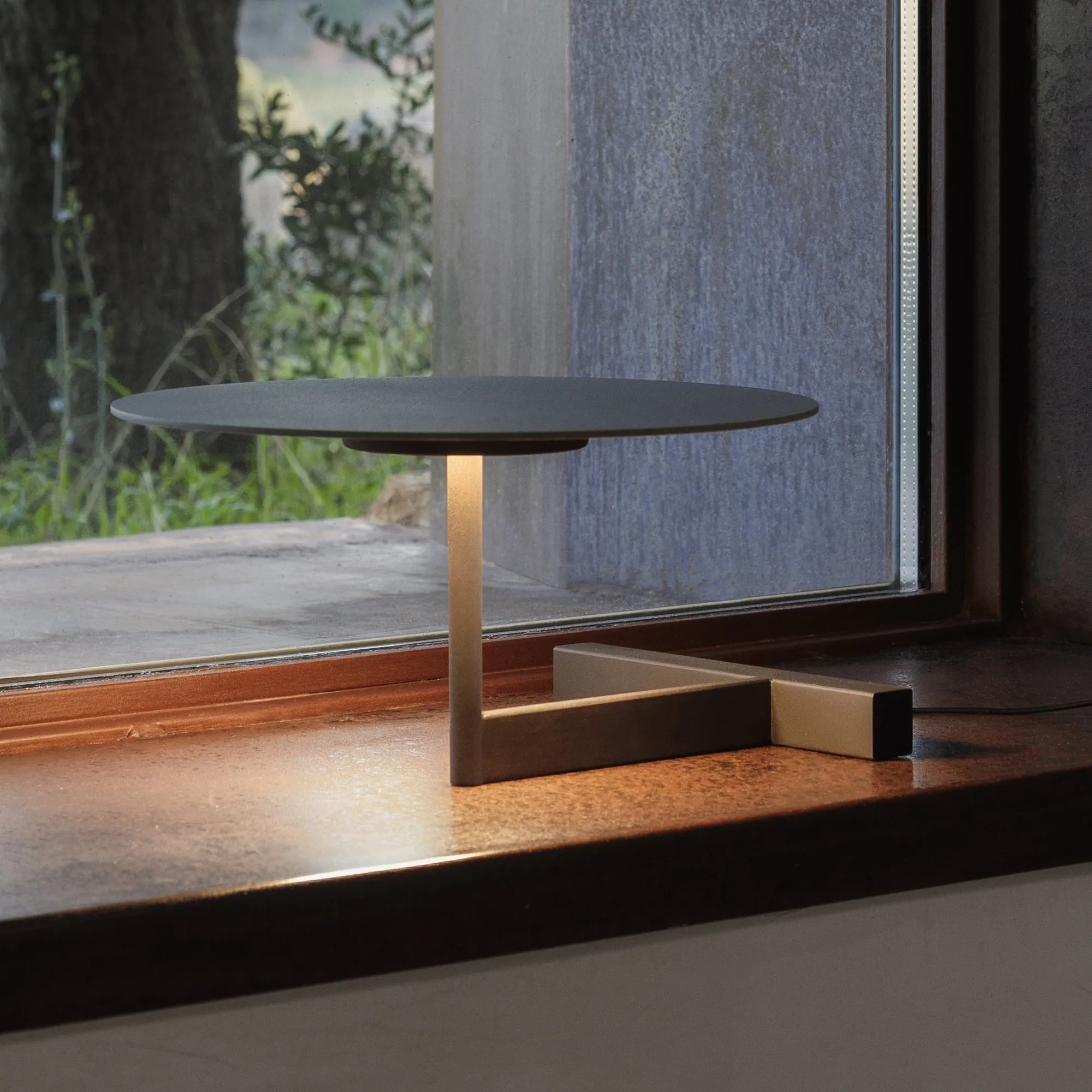 Flat Table 5965 - Vibia w Mesmetric