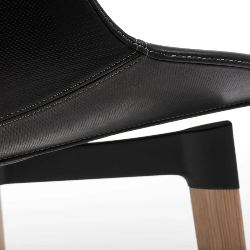 Flow Leather 4-legged Oak Cross Base - MDF Italia w Mesmetric
