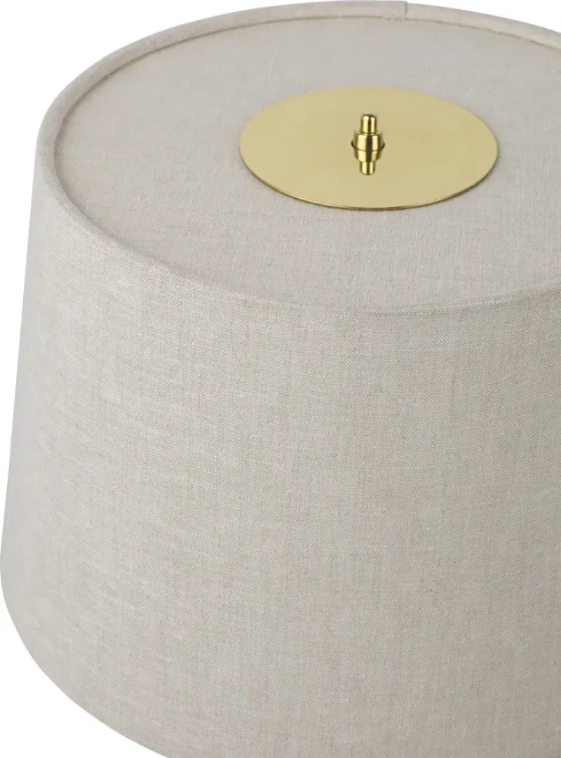 9205 table - Gubi.dk w Mesmetric