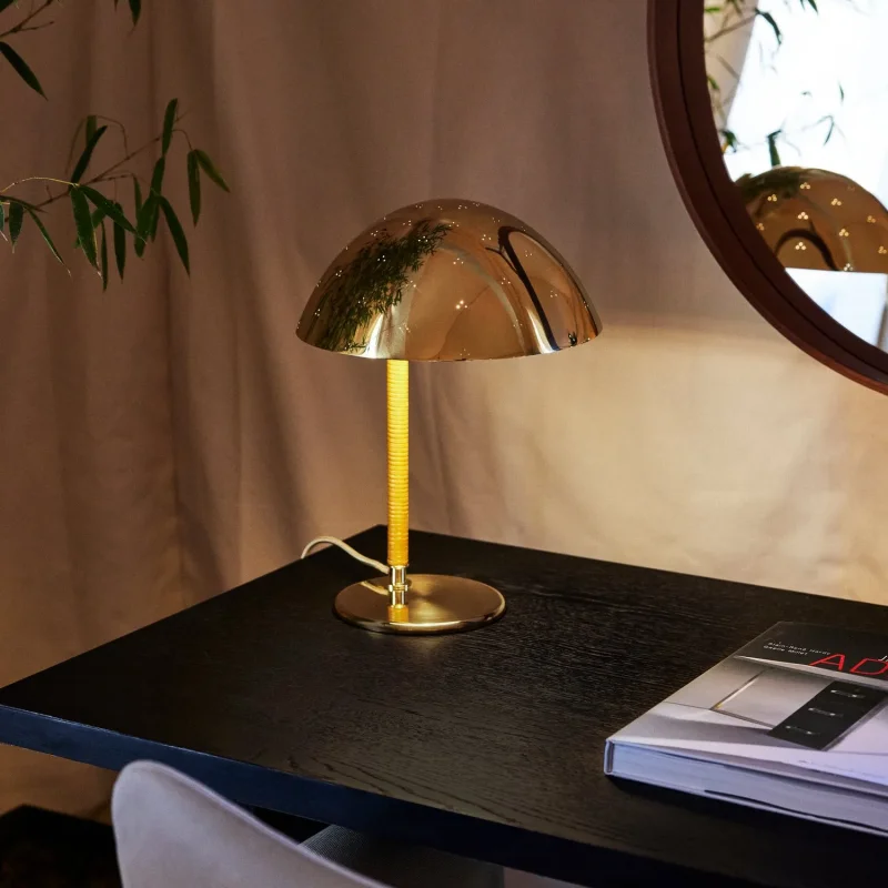 9209 table lamp - Gubi.dk w Mesmetric