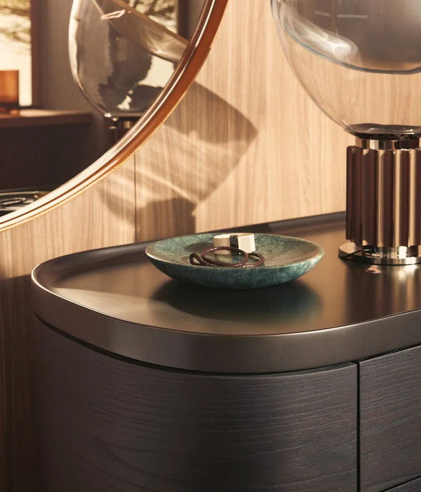 Gentleman Chest Of Drawers - Poliform w Mesmetric