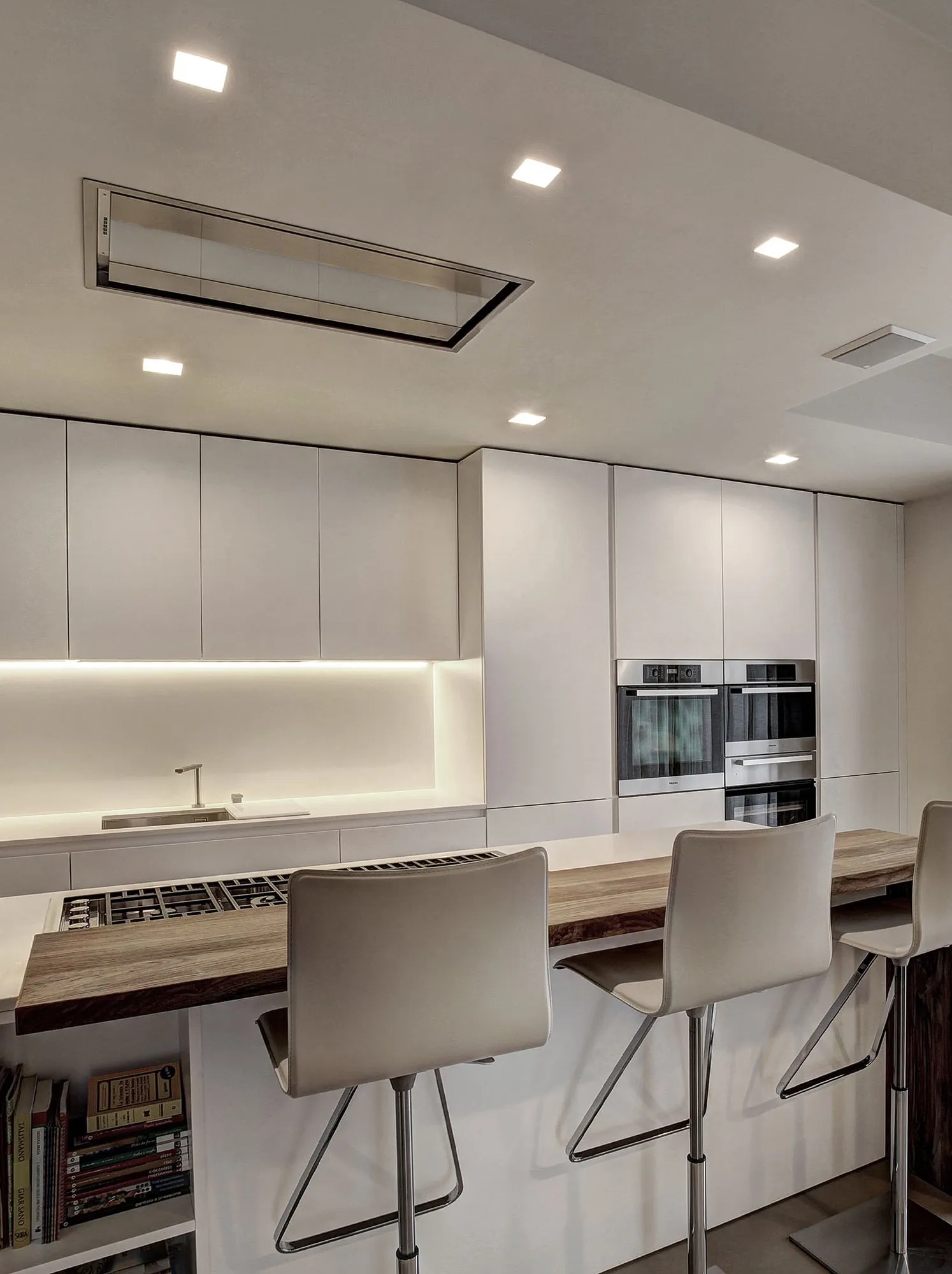 Ghost Built-In - OLEV w Mesmetric