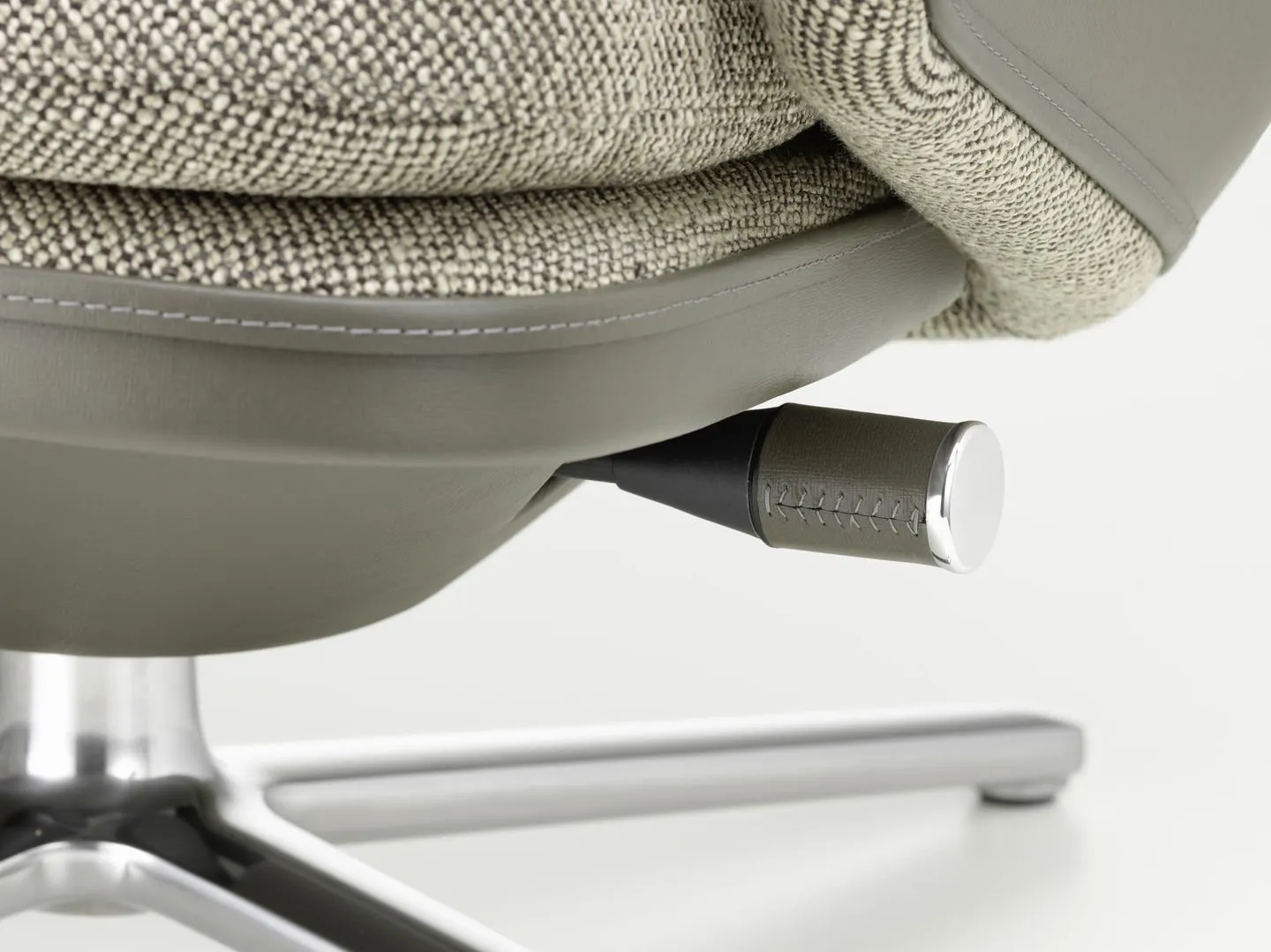 Grand Relax & Ottoman - Vitra w Mesmetric