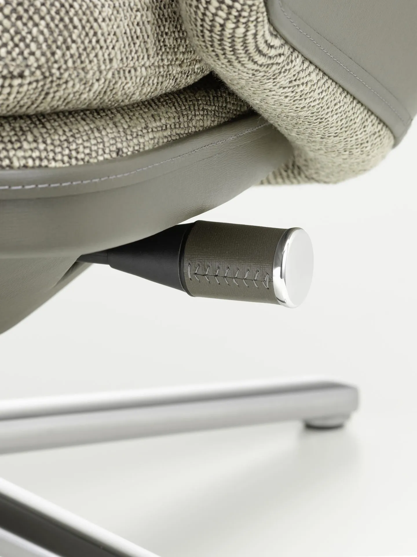 Grand Relax & Ottoman - Vitra w Mesmetric