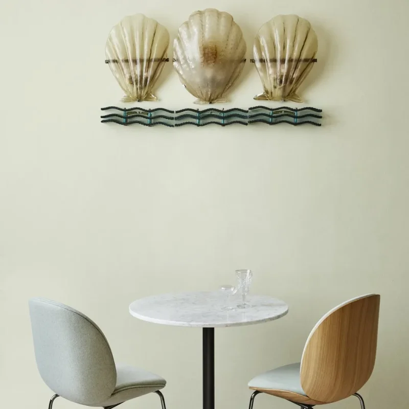 Gubi 1.0 bar table - Gubi.dk w Mesmetric