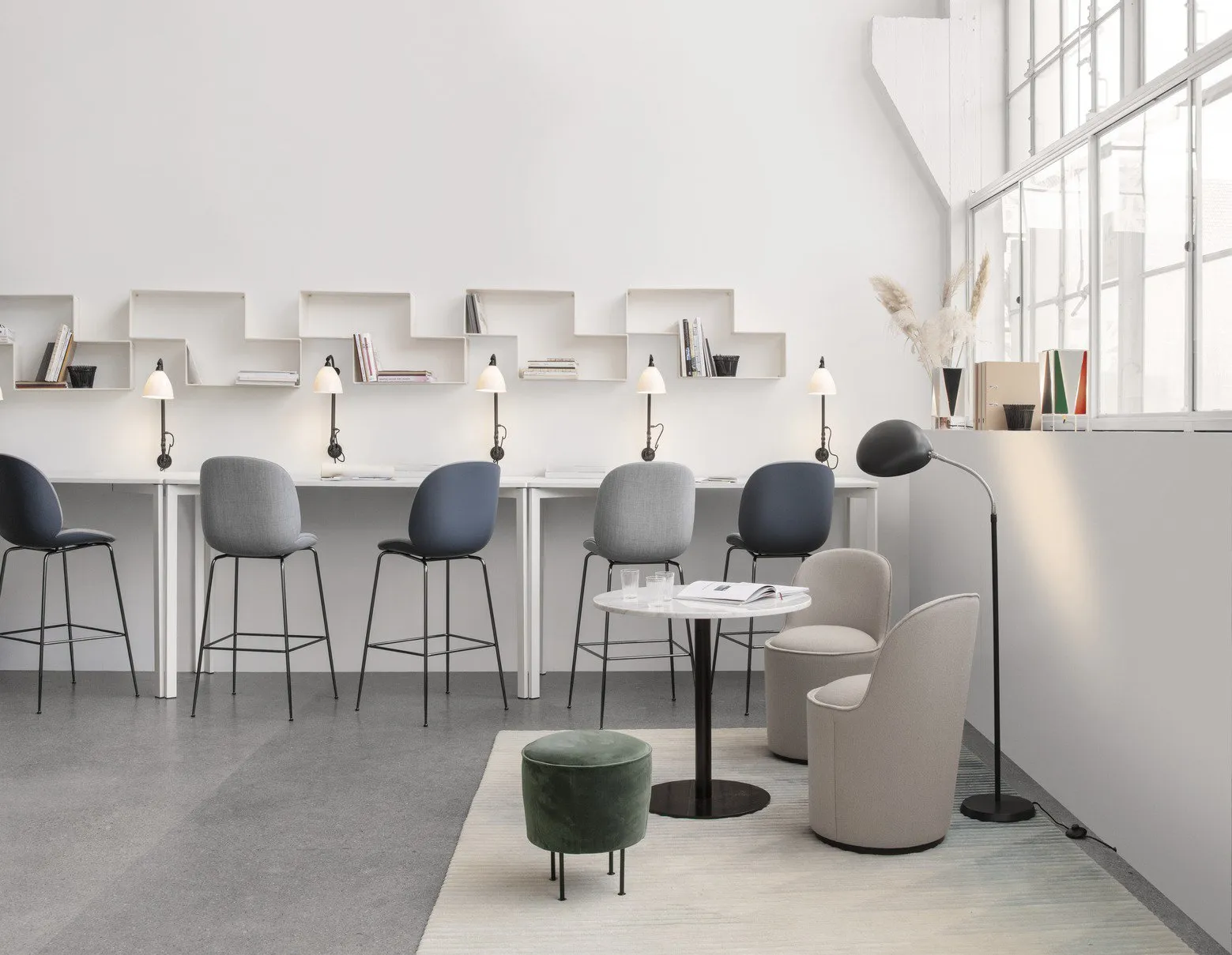 Gubi 1.0 dining table round