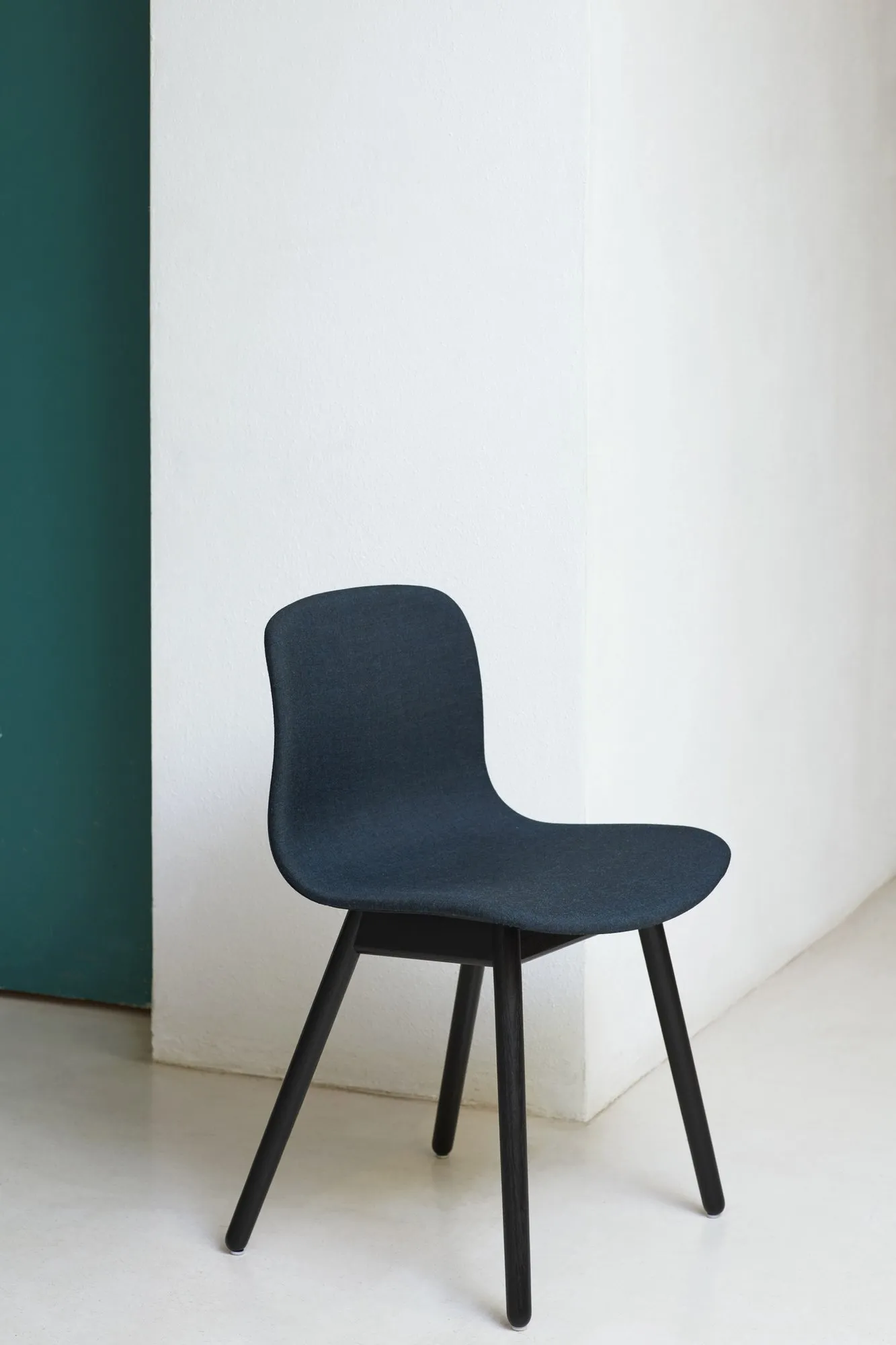 About A Chair AAC 13 – Hay at Mesmetric