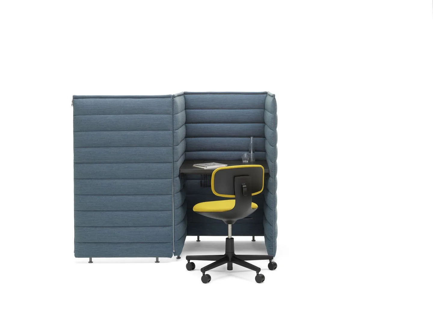 Alcove Plus Desk - Vitra w Mesmetric