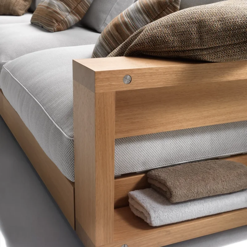 Hamptons Outdoor - Flexform w Mesmetric