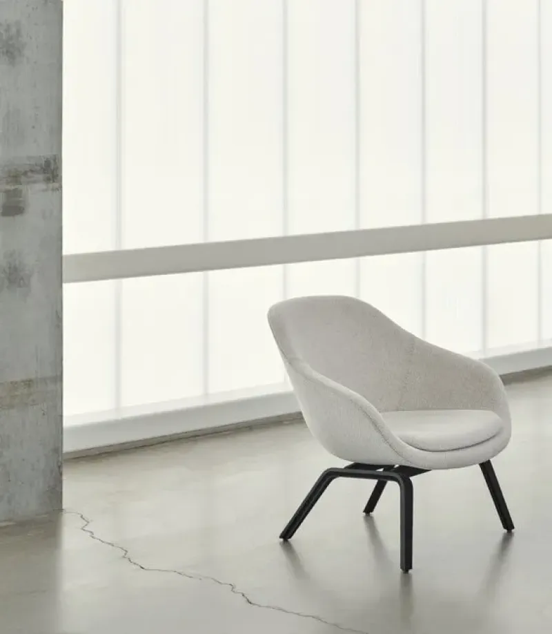 About A Lounge AAL 83, 93 - Hay w Mesmetric