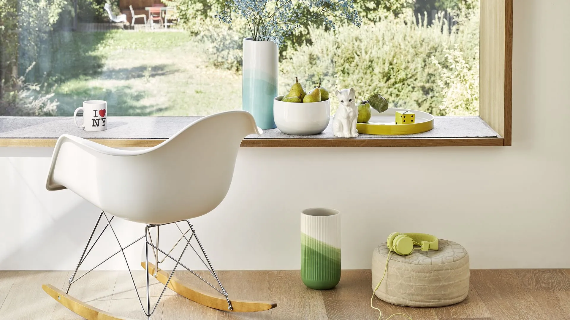 Herringbone Vessels - Vase Ribbed - Vitra w Mesmetric