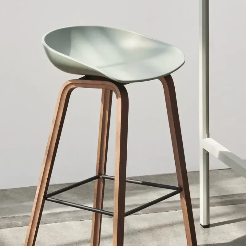 About A Stool AAS 32 Walnut – Hay at Mesmetric